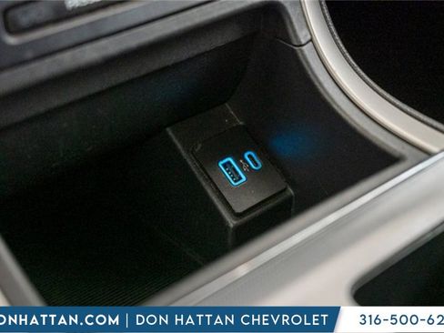 Used 2022 Ford Edge SEL image 12