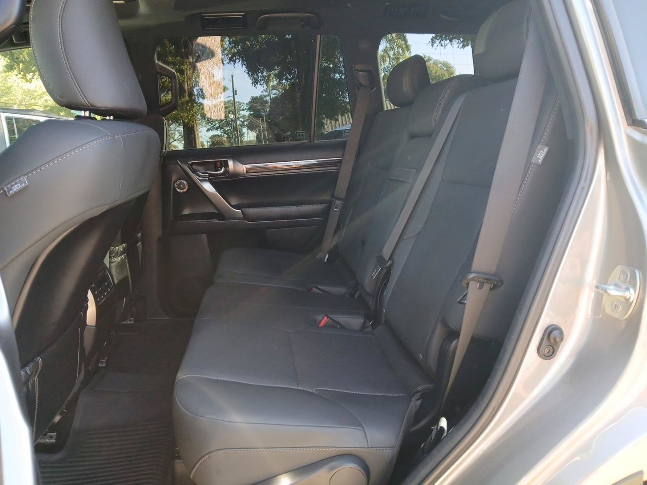 Used 2023 Lexus GX 460 Premium w/ Premium Plus Package AWD/4WD image 13