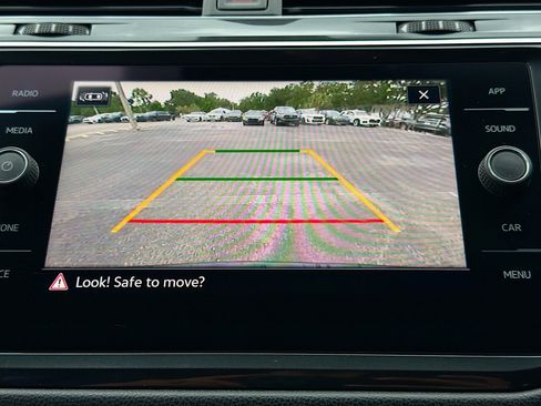 Used 2022 Volkswagen Tiguan SE R-Line FWD image 32