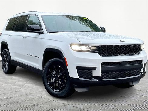 New 2025 Jeep Grand Cherokee L Altitude image 1