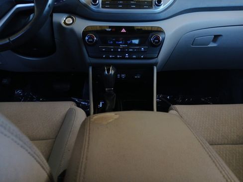 Used 2018 Hyundai Tucson Value w/ Cargo Package image 11