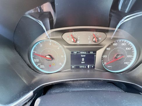 Used 2018 Chevrolet Equinox LT AWD/4WD image 15
