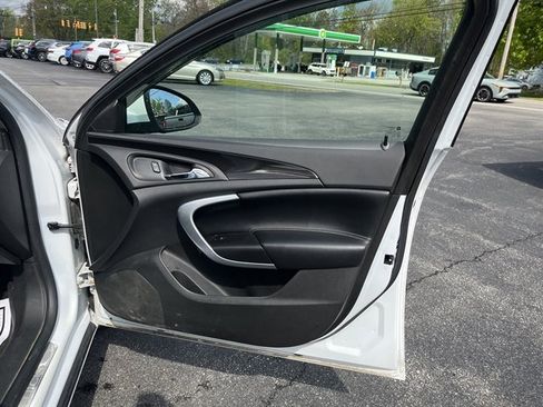 Used 2016 Buick Regal FWD image 35
