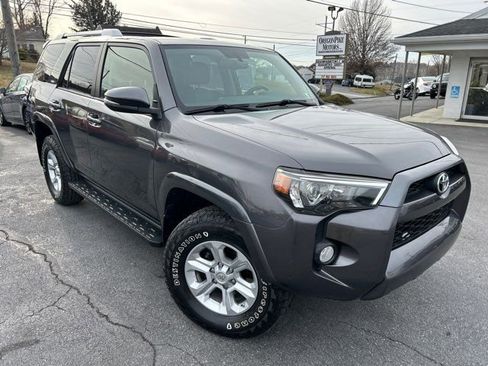 Used 2018 Toyota 4Runner SR5 Premium image 6