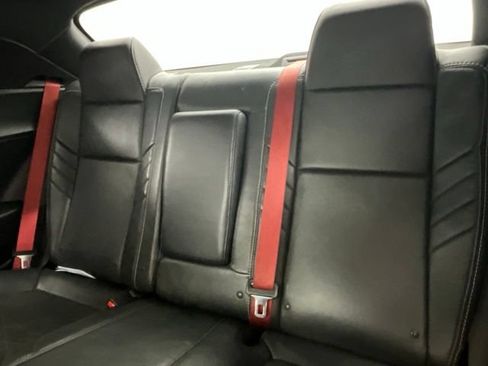 Used 2016 Dodge Challenger SRT Hellcat RWD image 15