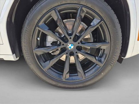 Used 2024 BMW X4 xDrive30i w/ M Sport Package AWD/4WD image 24