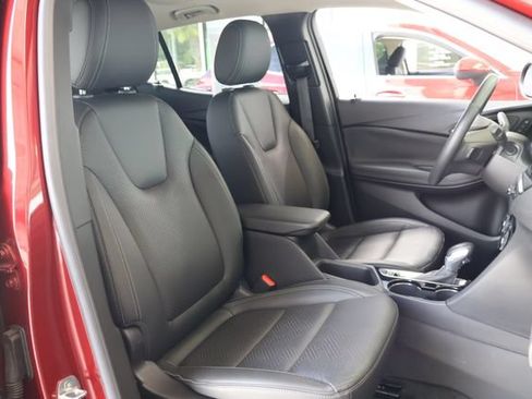 Used 2023 Buick Encore GX Essence w/ Experience Buick Package FWD image 21
