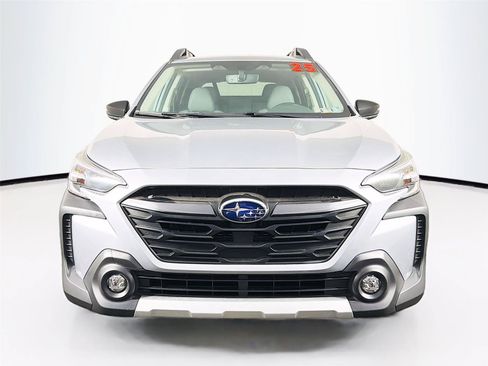 Used 2025 Subaru Outback Limited AWD/4WD image 6
