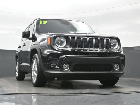 Used 2019 Jeep Renegade Latitude image 29