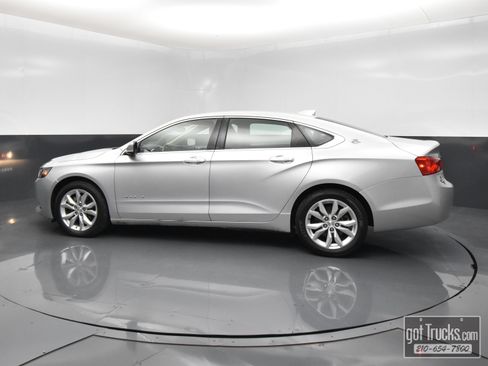 Used 2018 Chevrolet Impala LT FWD image 3