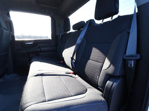 Used 2022 Chevrolet Silverado 2500 Custom w/ Custom Value Package image 11