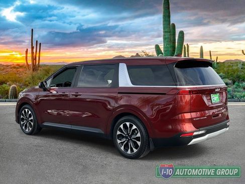 Used 2022 Kia Carnival EX FWD image 5