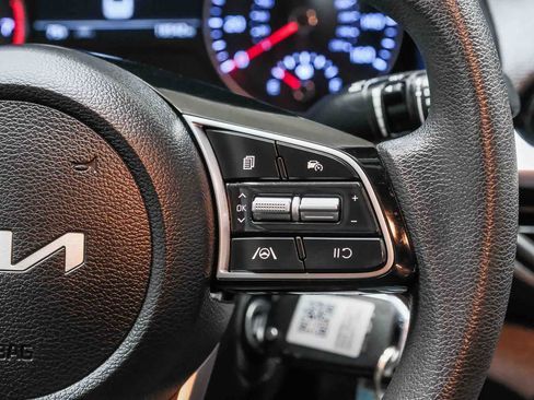 Used 2024 Kia Forte LXS w/ LXS Technology Package FWD image 20