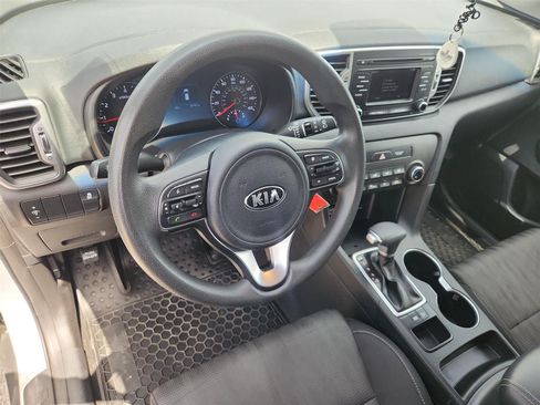 Used 2019 Kia Sportage LX FWD image 10