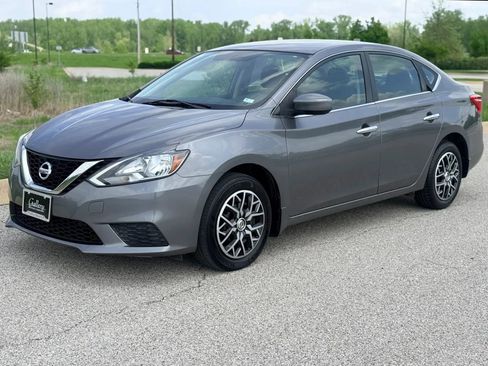 Used 2017 Nissan Sentra S image 6