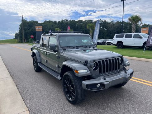 Used 2023 Jeep Gladiator Overland AWD/4WD image 1