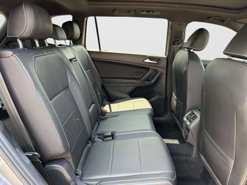 Used 2021 Volkswagen Tiguan SE R-Line w/ 3rd Row Seat Package AWD/4WD image 11