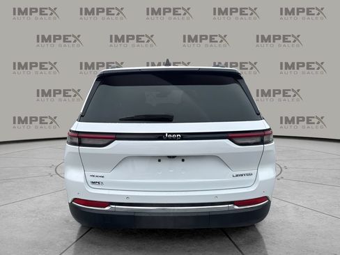 Used 2022 Jeep Grand Cherokee Limited AWD/4WD image 4