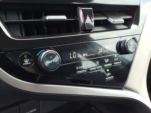 Certified 2024 Toyota Camry LE FWD image 14