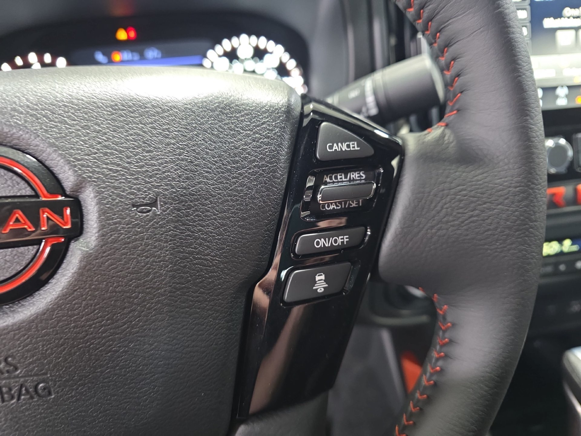 New 2027 Nissan Frontier PRO-4X w/ Pro Convenience Package AWD/4WD image 18