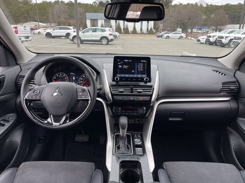 Used 2024 Mitsubishi Eclipse Cross SE image 8