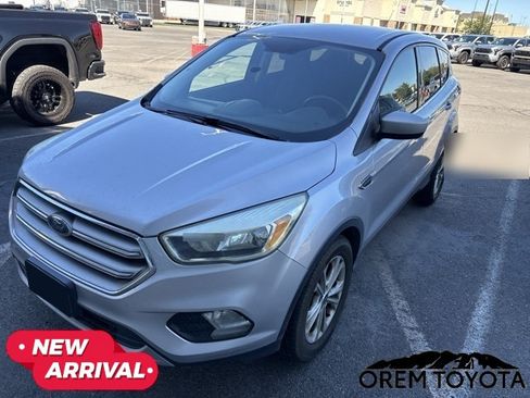 Used 2017 Ford Escape SE FWD image 17