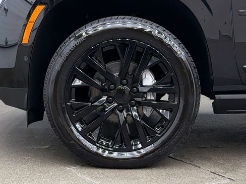 Used 2026 GMC Yukon XL Denali w/ Sun & Power Step Package AWD/4WD image 10