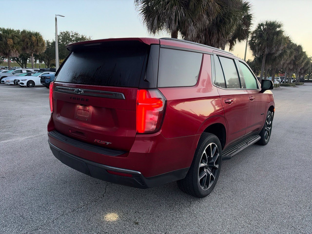 Used 2021 Chevrolet Tahoe RST w/ Luxury Package RWD image 4