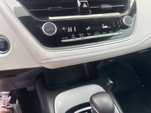 Used 2024 Toyota Corolla SE image 25