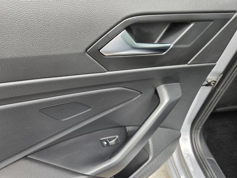 Used 2025 Volkswagen Jetta Sport FWD image 28