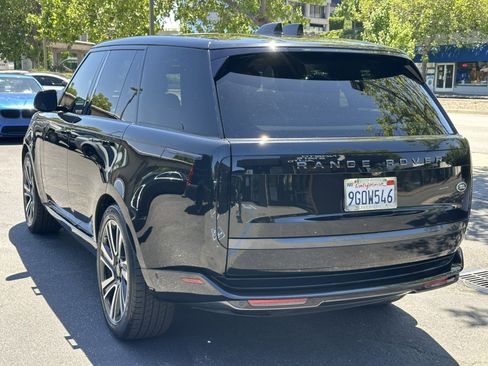 Used 2023 Land Rover Range Rover SE AWD/4WD image 11
