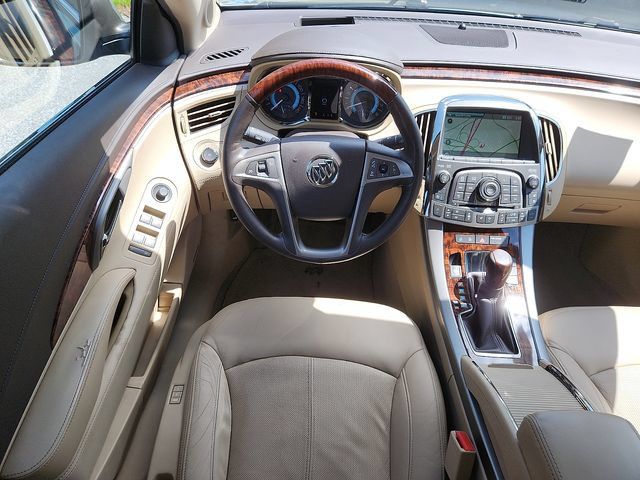 Used 2012 Buick LaCrosse Touring FWD image 11