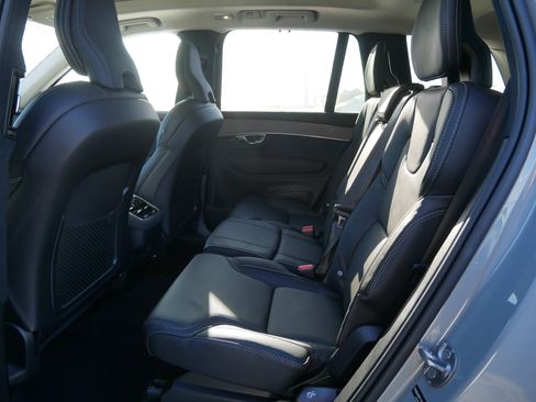 New 2026 Volvo XC90 B6 Ultra w/ Lounge Package image 6