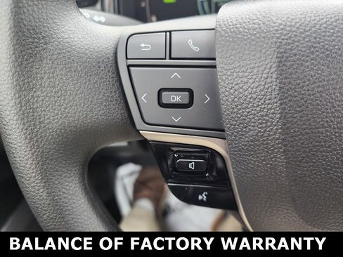 Used 2025 Toyota Camry SE image 26