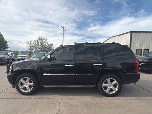 Used 2011 Chevrolet Tahoe LTZ AWD/4WD image 8