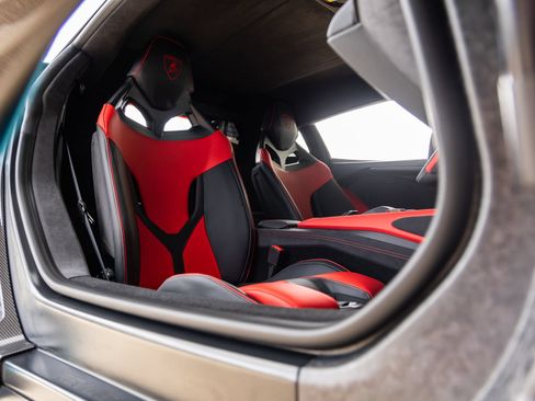 Used 2026 Lamborghini Revuelto AWD/4WD image 54