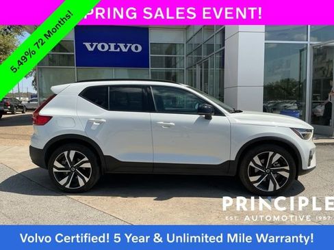 Certified 2025 Volvo XC40 B5 Plus AWD/4WD image 7