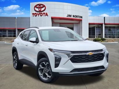 Used 2025 Chevrolet Trax LT w/ Driver Confidence Package