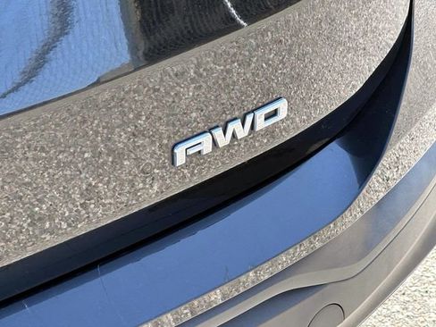 Used 2019 GMC Terrain SLE w/ Driver Convenience Package image 11