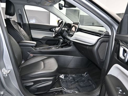 Used 2022 Jeep Compass Limited w/ Sun and Sound Group image 42