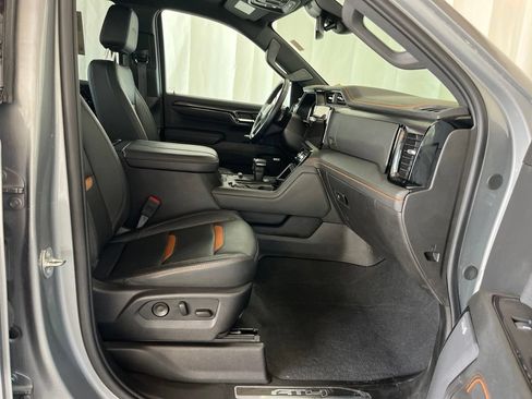 Used 2024 GMC Sierra 1500 AT4 w/ AT4 Premium Package AWD/4WD image 19