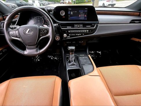 Used 2022 Lexus ES 350 w/ Premium Package FWD image 16