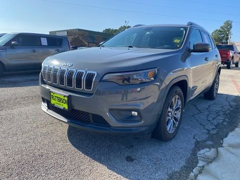 Used 2020 Jeep Cherokee Latitude Plus image 1