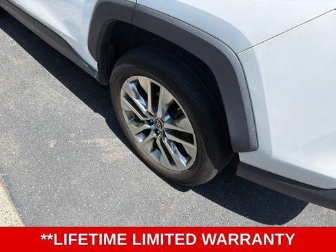 Used 2019 Toyota RAV4 XLE Premium FWD image 3