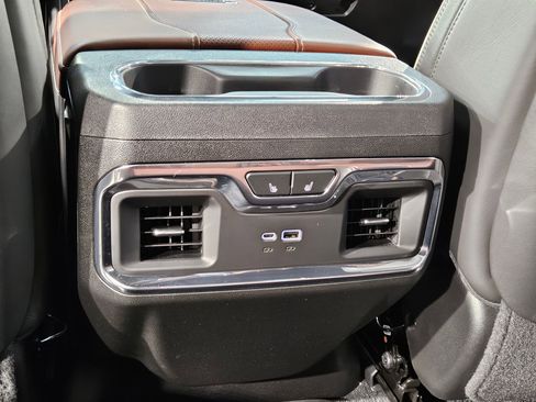 Used 2025 GMC Sierra 2500 Denali Ultimate AWD/4WD image 38