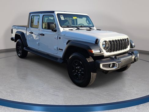 Used 2026 Jeep Gladiator Sport AWD/4WD image 3