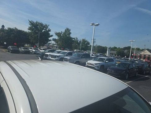 Used 2016 Toyota Tacoma SR RWD image 15