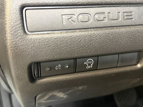 Used 2023 Nissan Rogue S FWD image 19