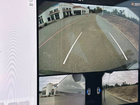 Used 2020 Tesla Model Y Long Range image 24