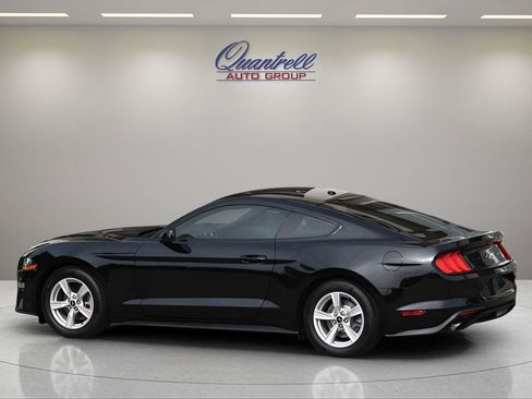 Used 2020 Ford Mustang Coupe RWD image 7
